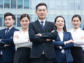 吉他培训中心的吉他
